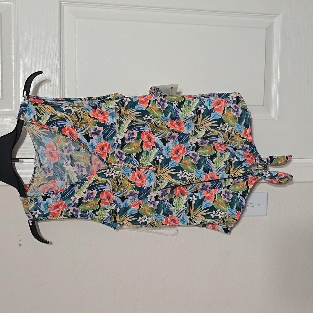 NWT Late August womens floral shirt multiple sizes